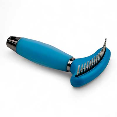 Ёмолл расческа для кошек и собак с металлическими вращающимися зубьями и силиконовой ручкой 16 х 9 см голубая