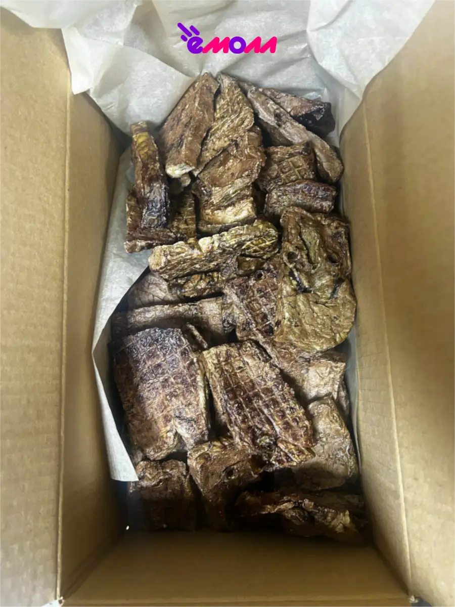 Алтайские лакомства для собак сушеное легкое говяжье в коробке кусочки 5 на 5 см 500 г